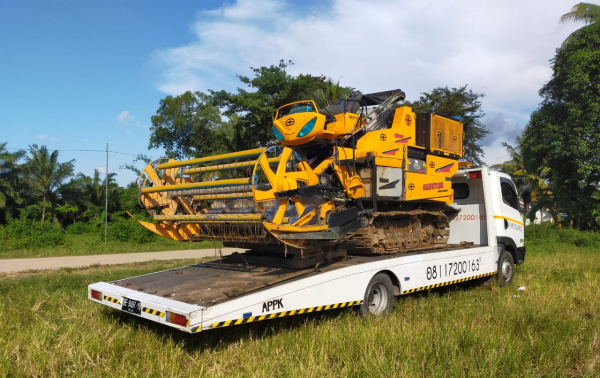 JASA KIRIM MOBIL ALAT BERAT MINI EXCAVATOR FORKLIFT DAN TRACKTOR DI JAKARTA SELATAN 08117200163