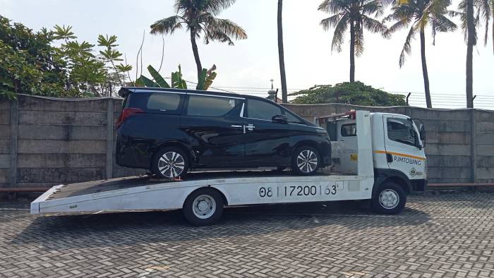 PUSAT JASA DEREK MOBIL TERDEKAT DI CIKARANG JAWA BARAT 08117200163