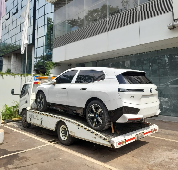 JASA MOBIL TOWING DI JAKARTA UTARA 08117200163