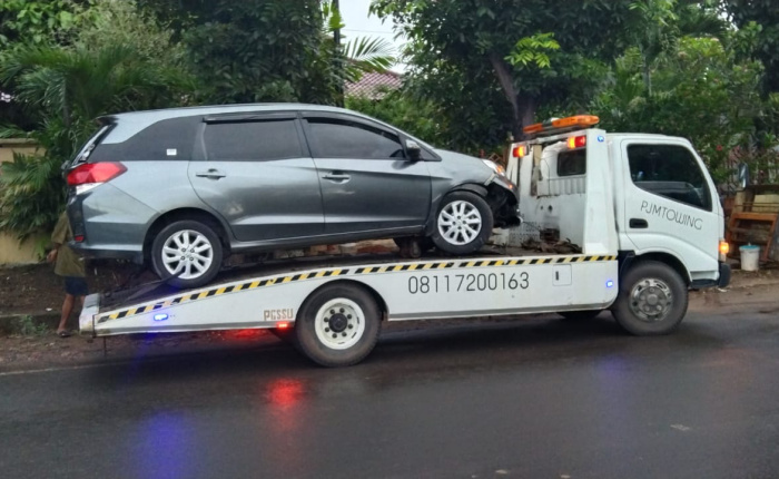 NOMOR TELEPON DEREK MOBIL MURAH DI SEI KIJANG PELALAWAN RIAU 08117200163