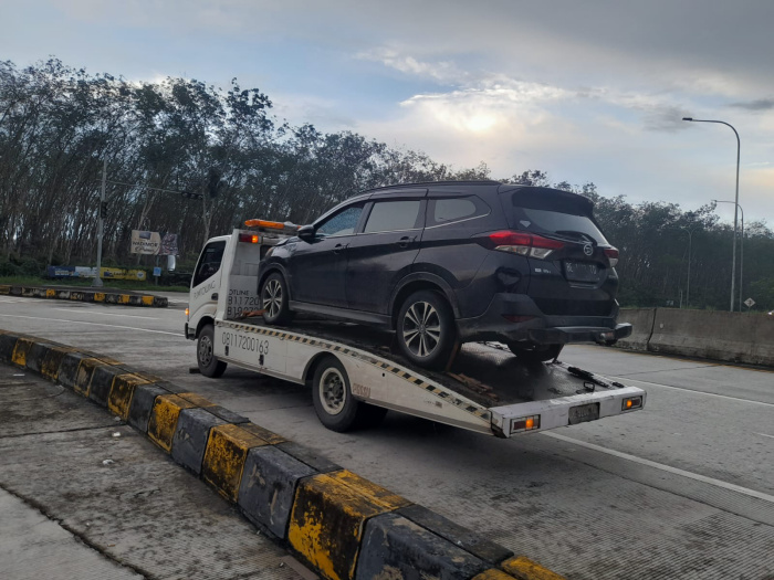 JASA MOBIL DEREK MURAH DI MOJOKERTO JAWA TIMUR 08117200163