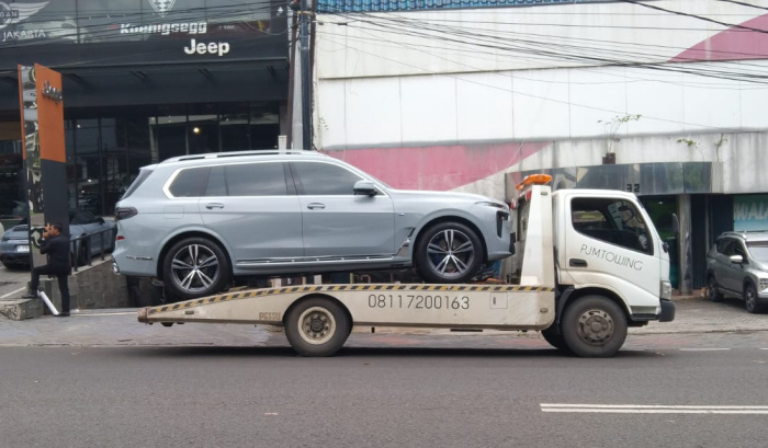 DAFTAR HARGA JASA DEREK MOBIL DI CIPAYUNG JAKARTA TIMUR 08117200163