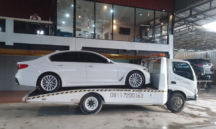 JASA MOBIL DEREK DI JATI AGUNG LAMPUNG SELATAN 08117200163